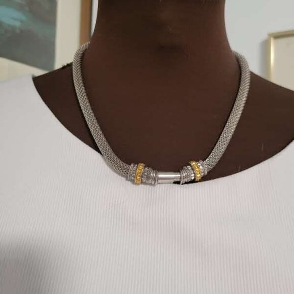 Vintage Mesh Magnetic closure Necklace - Picture 2 of 4
